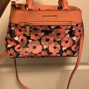 Michael Kors Hailee XS Peach Satchel
